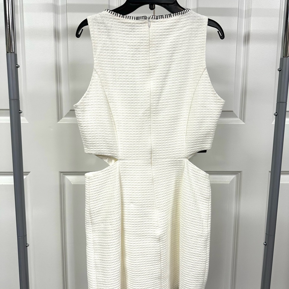 NWOT-Zara White Dress with Square Neckline - Picture 2 of 2